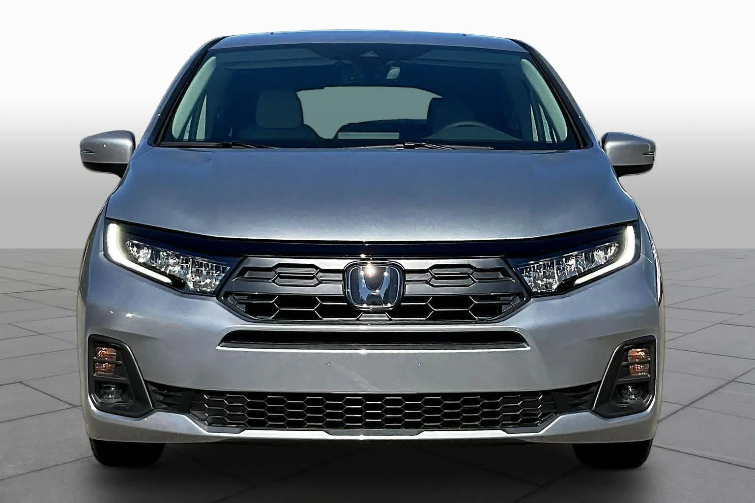 New 2027 Solar Silver Metallic Honda EX-L image 3