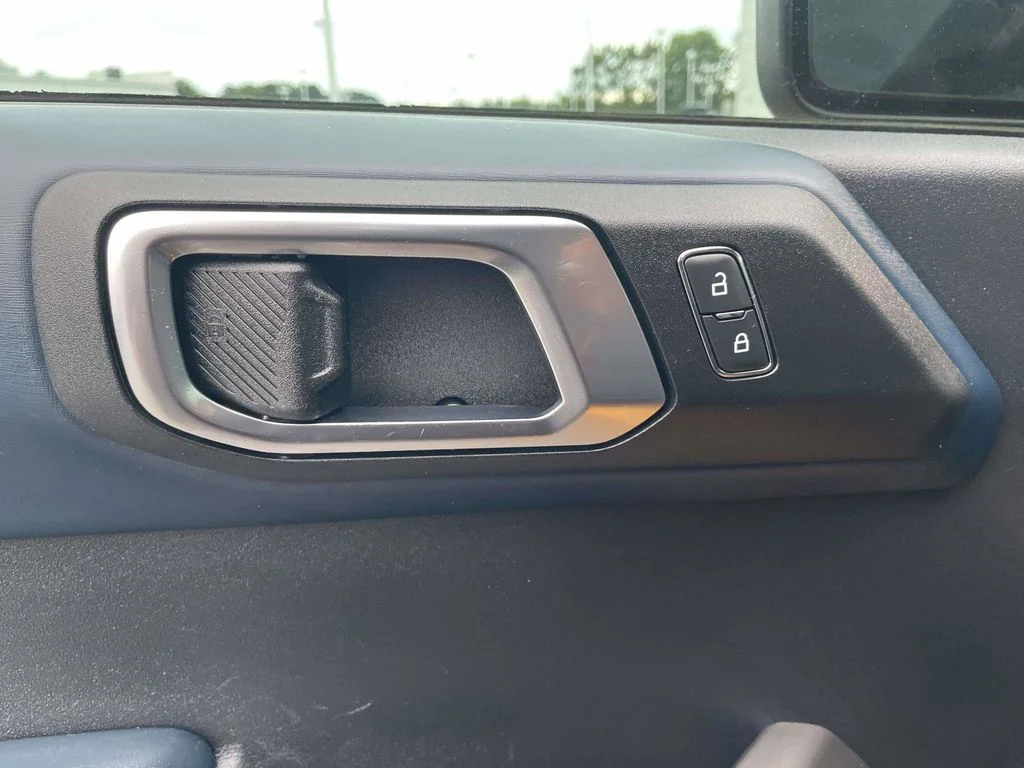 2021 Ford Bronco 4-Door First Edition - Photo 25