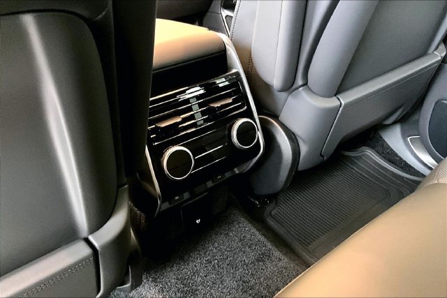 New 2027 Obsidian Black Satin Land Rover SE image 9