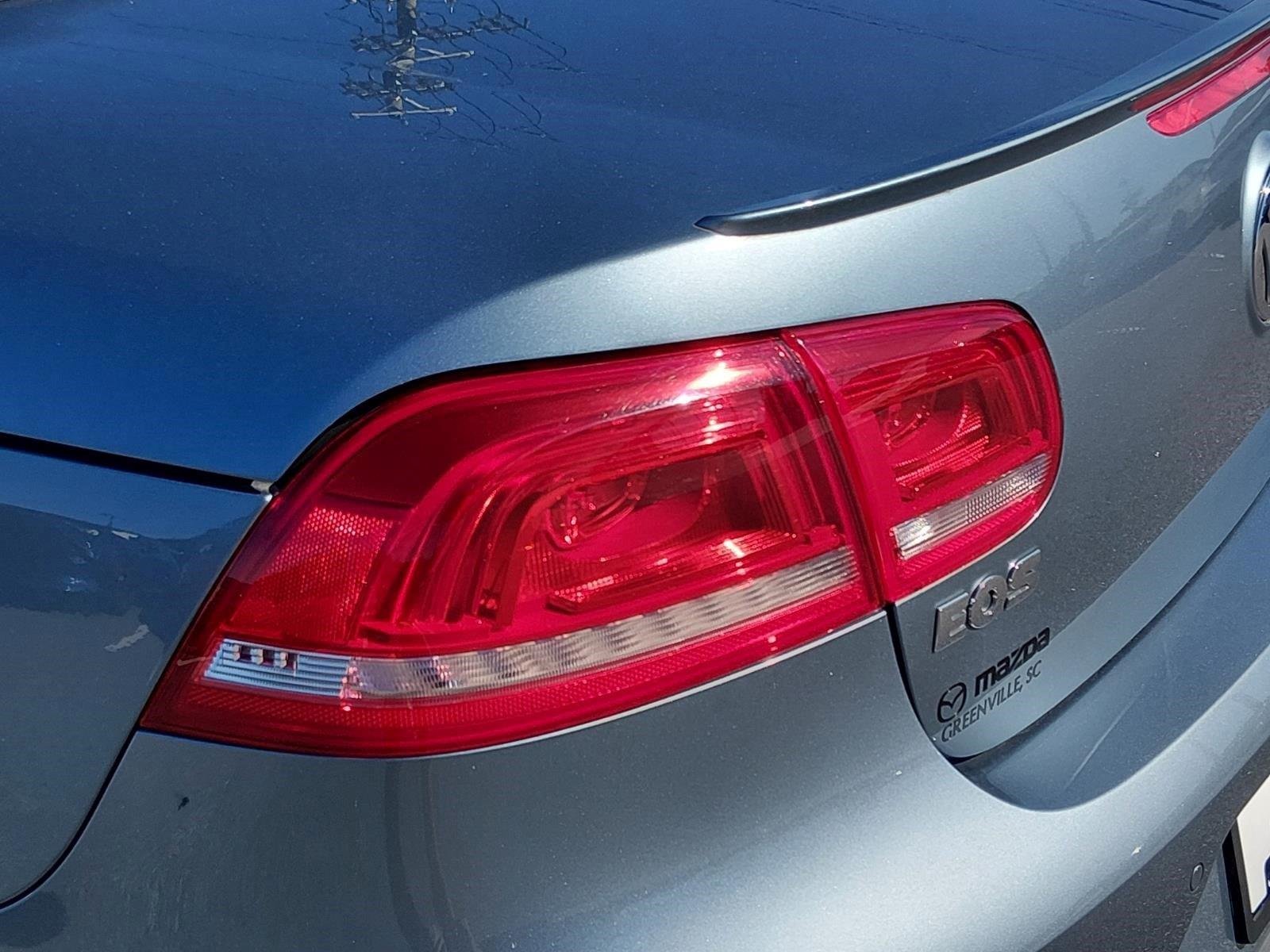 Used 2012 Horizon Blue Metallic Volkswagen Executive image 13