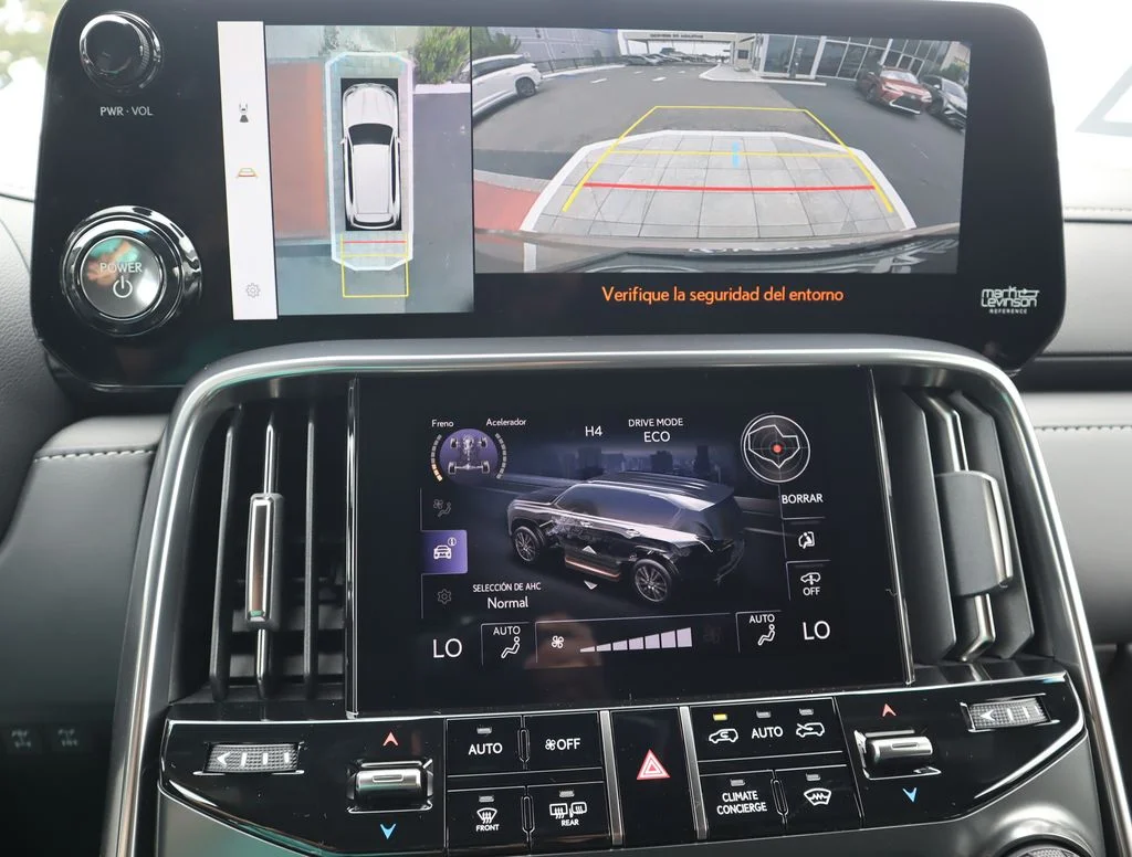 Used 2026  Lexus 700h Overtrail image 32