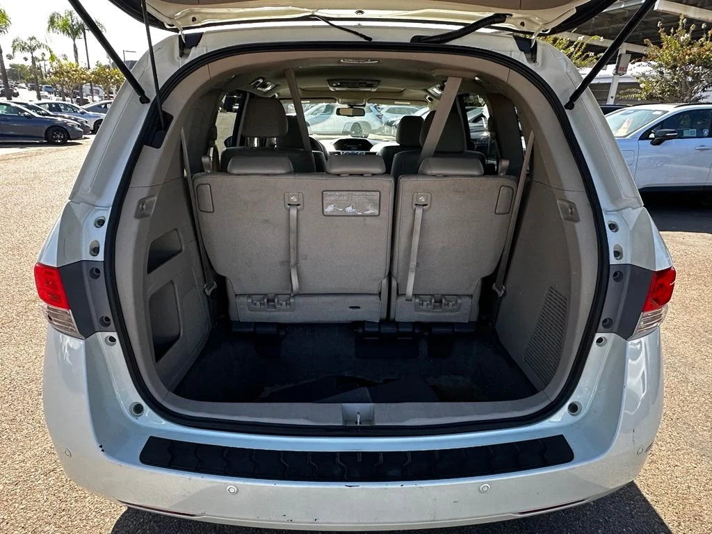Used 2015 White Honda Touring image 9