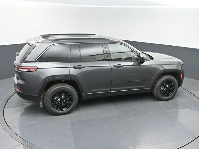 New 2026 Baltic Gray Metallic Clear-Coat Exterior Paint Jeep Altitude image 35