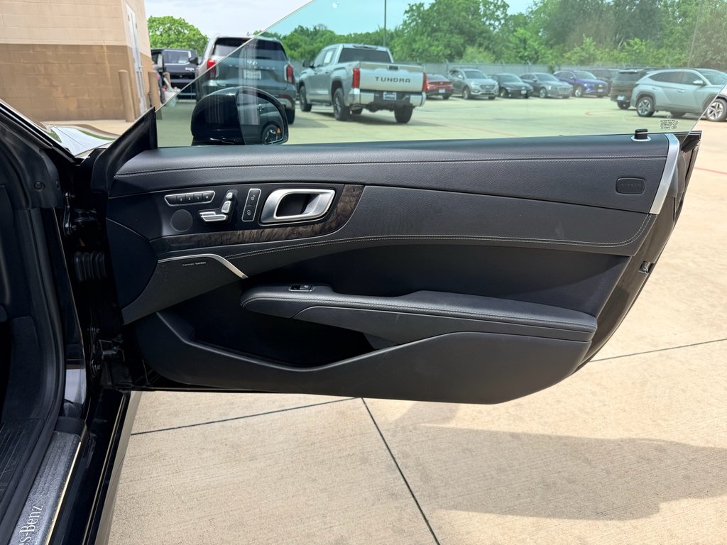 Used 2016 Black Mercedes-Benz SL400 image 17