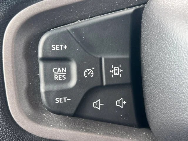 Used 2023 Silver Ford Badlands image 30
