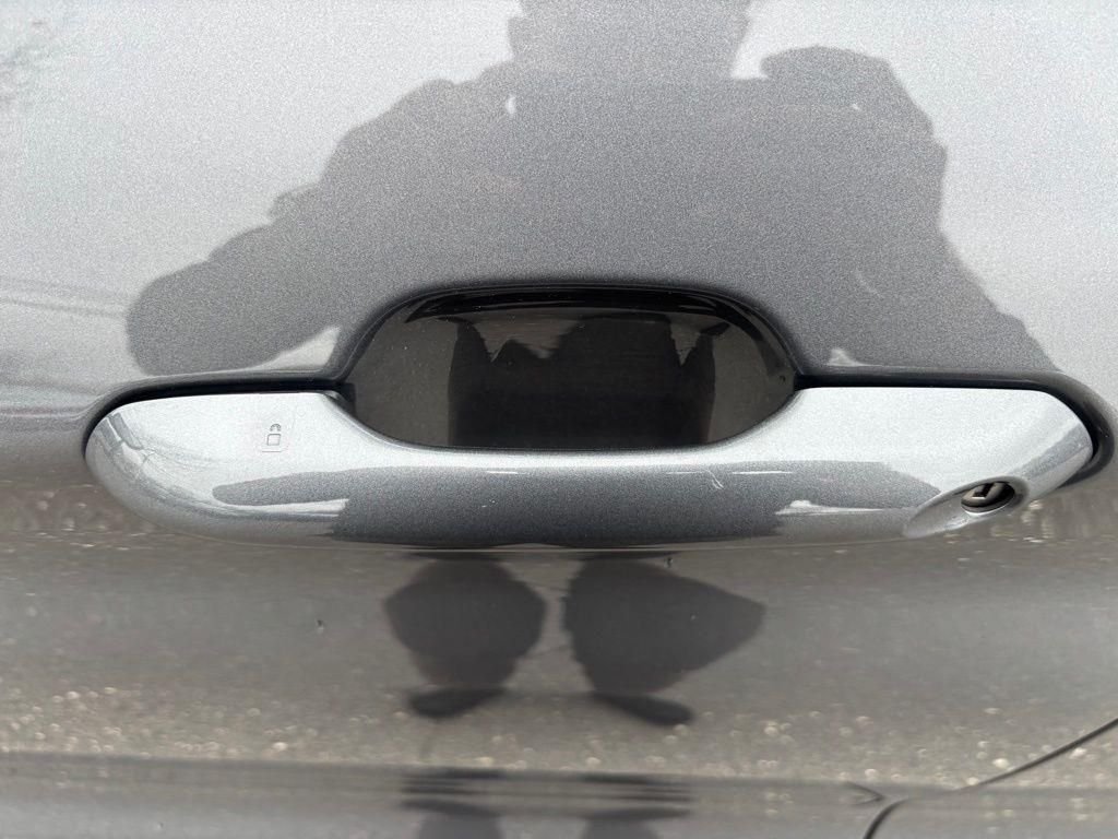 Certified Used 2022 Gray Metallic Ford XLT image 14