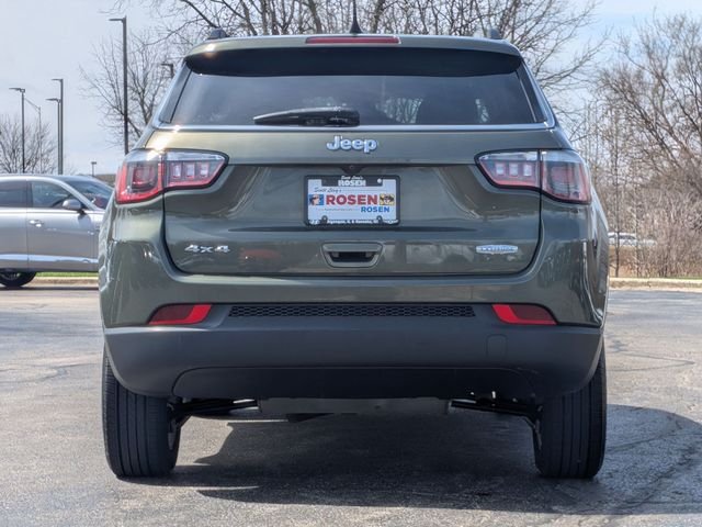 Used 2017 Green Jeep Latitude image 6