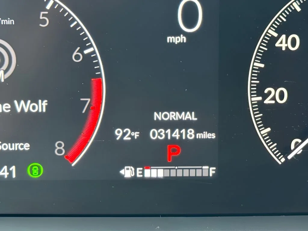Used 2025  Honda Touring image 26