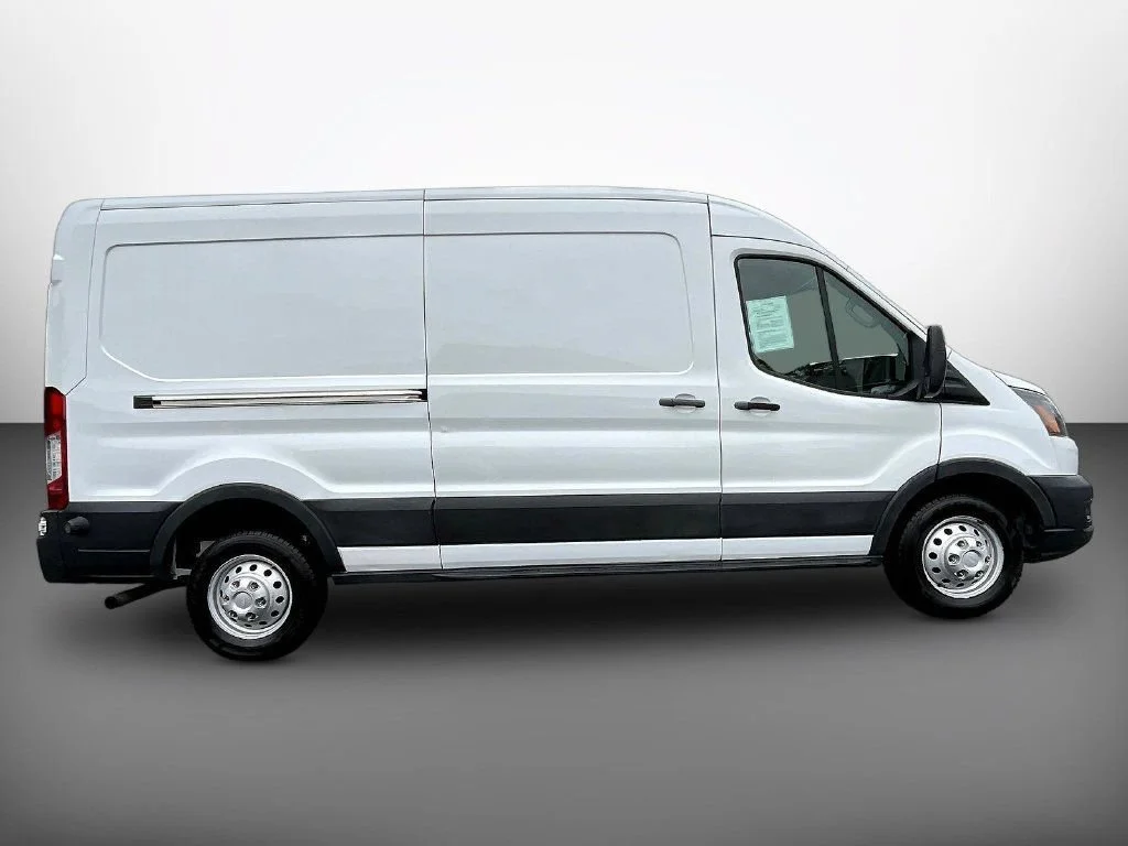 Used 2024 Oxford White Ford Base image 8