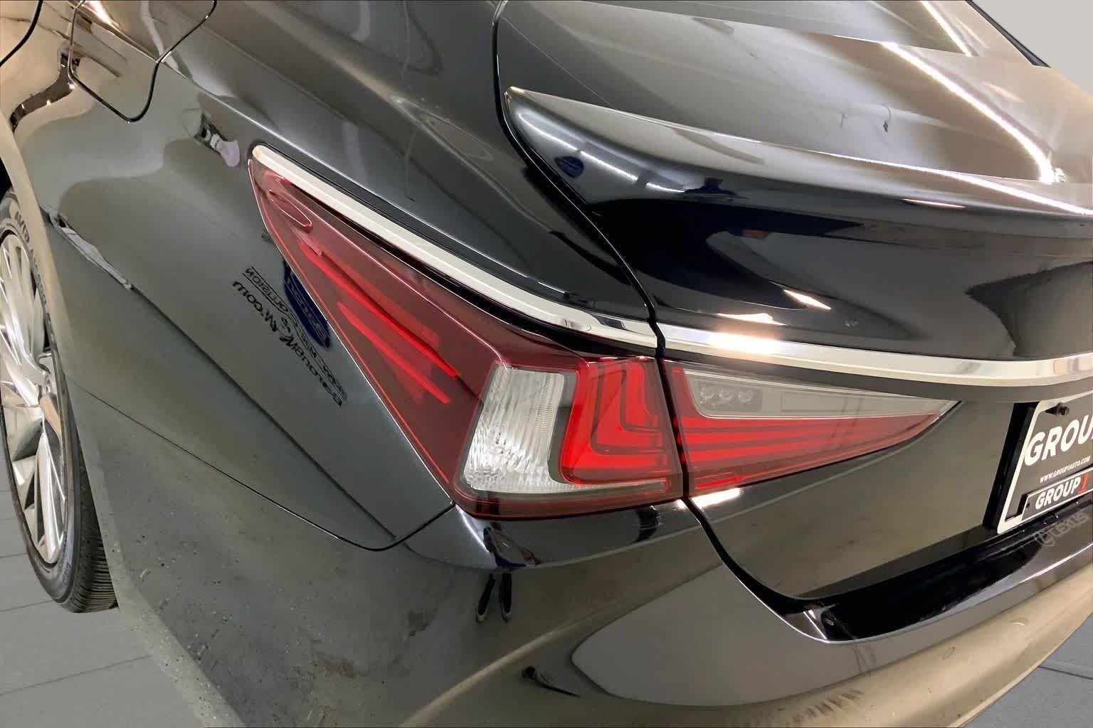 Used 2024 Obsidian Lexus Ultra Luxury image 28