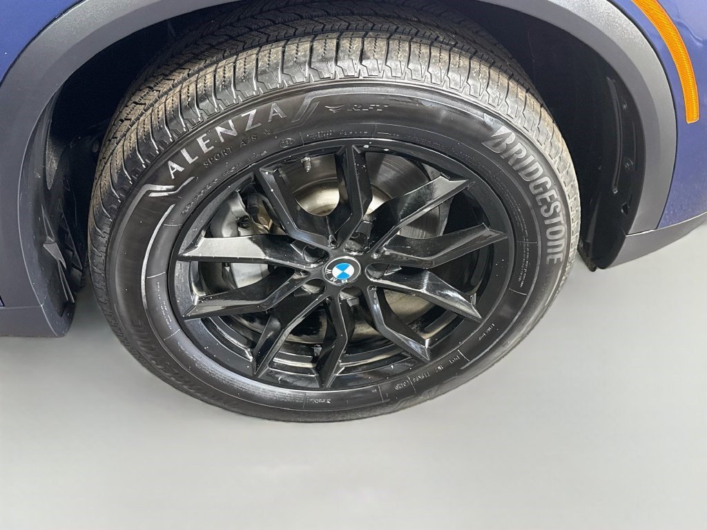 Used 2020 Phytonic Blue Metallic BMW sDrive40i image 28