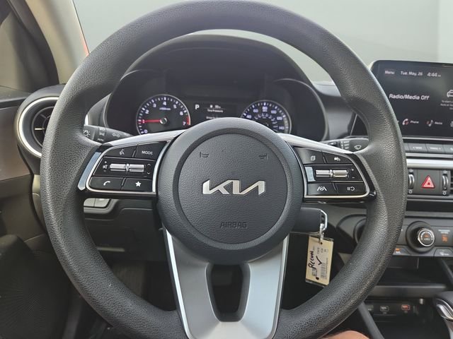 Used 2024 Gray Kia LXS image 17