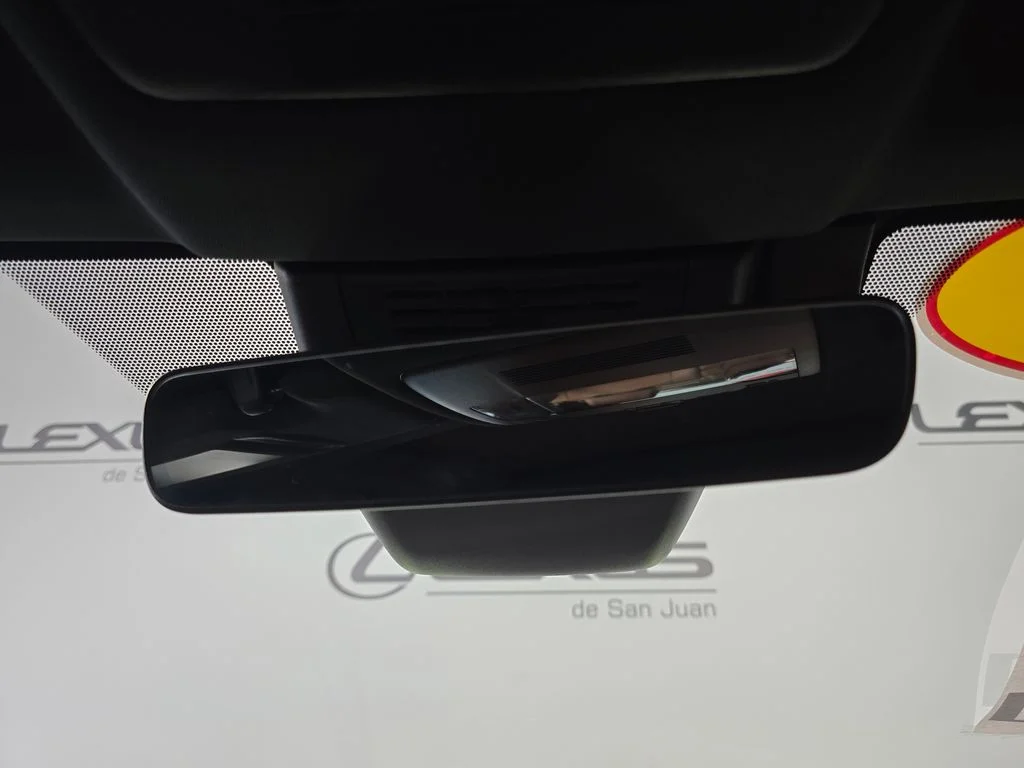 Used 2025 White Lexus 300h F SPORT Design image 20