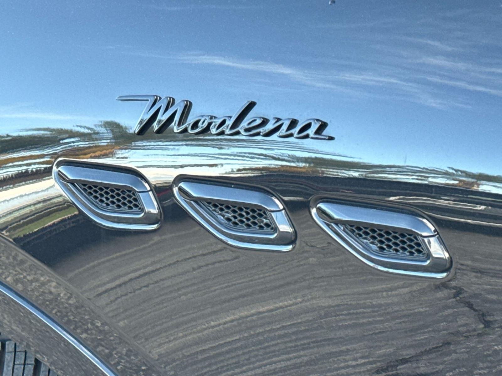 New 2025 Nero Tempesta Metallic Maserati Modena AWD image 8