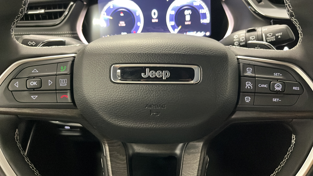 New 2026 Diamond Black Crystal Pearlcoat Jeep Limited Reserve image 16