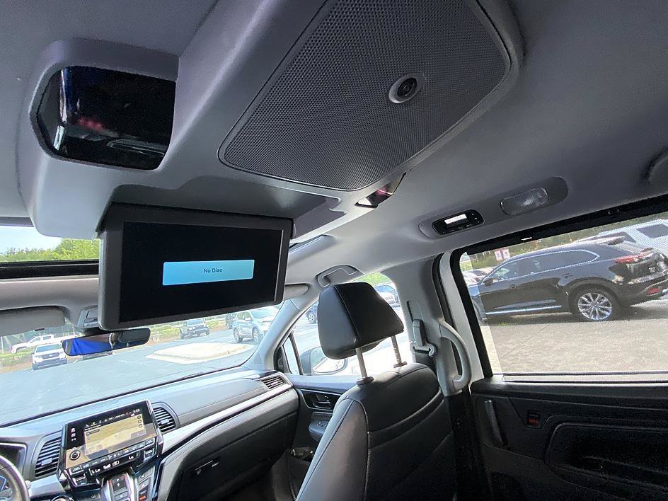 Used 2024 Platinum White Pearl Honda Touring image 26