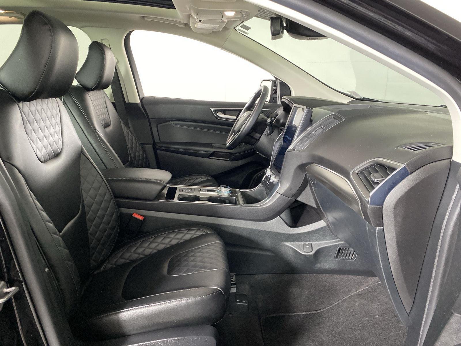 Used 2024 Agate Black Ford Titanium image 30