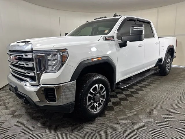 Used 2022 White GMC SLE image 8