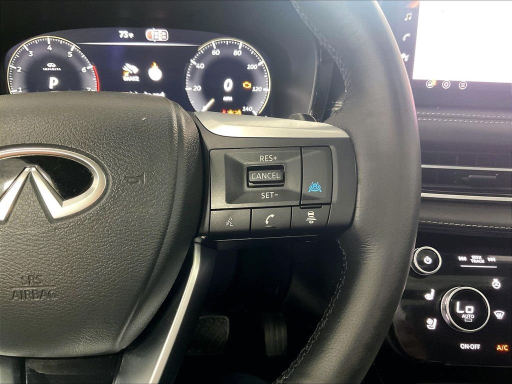 Used 2026 White INFINITI LUXE image 24
