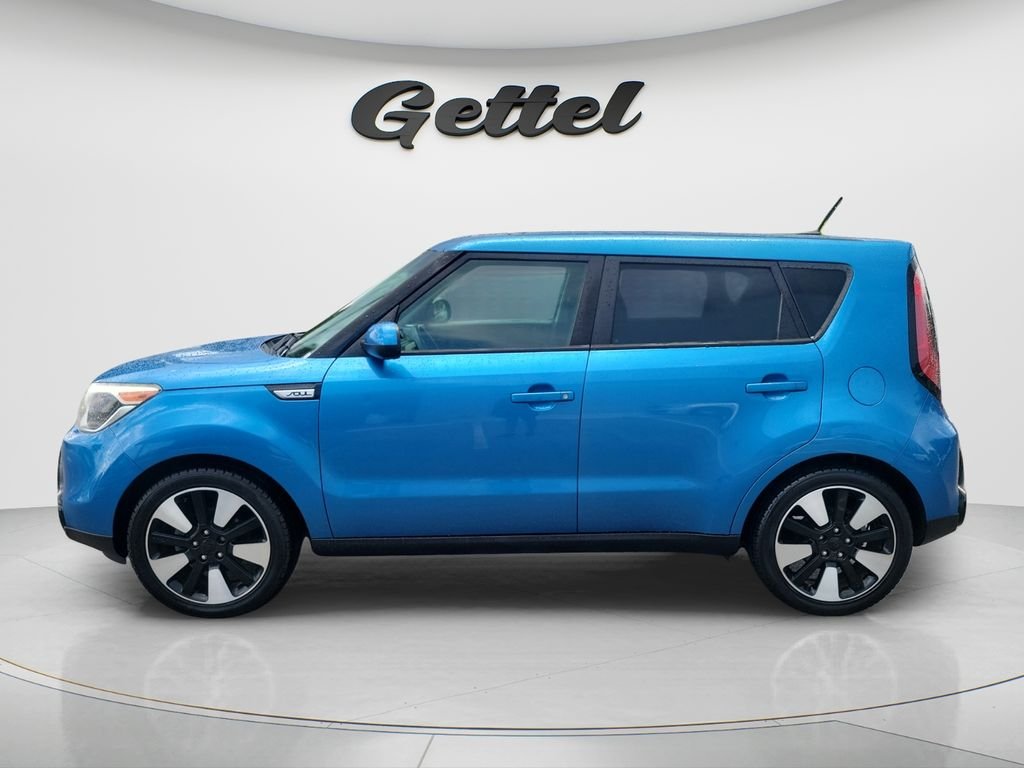Used 2016 Blue Kia Plus image 8