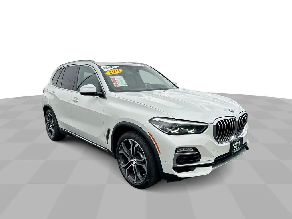 Used 2021 White BMW xDrive40i image 18