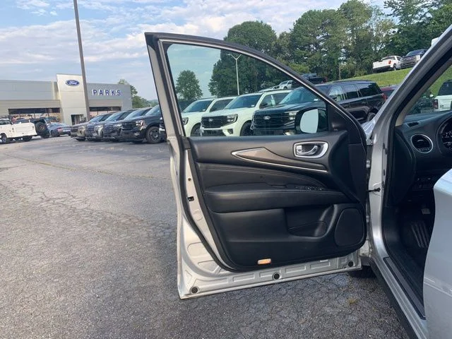 Used 2020 Silver INFINITI PURE image 21
