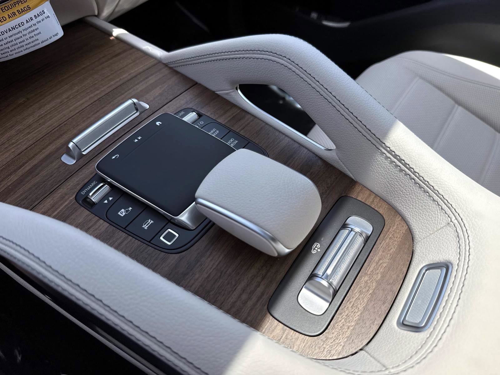 New 2026 Polar White Mercedes-Benz 450 4MATIC® SUV image 29