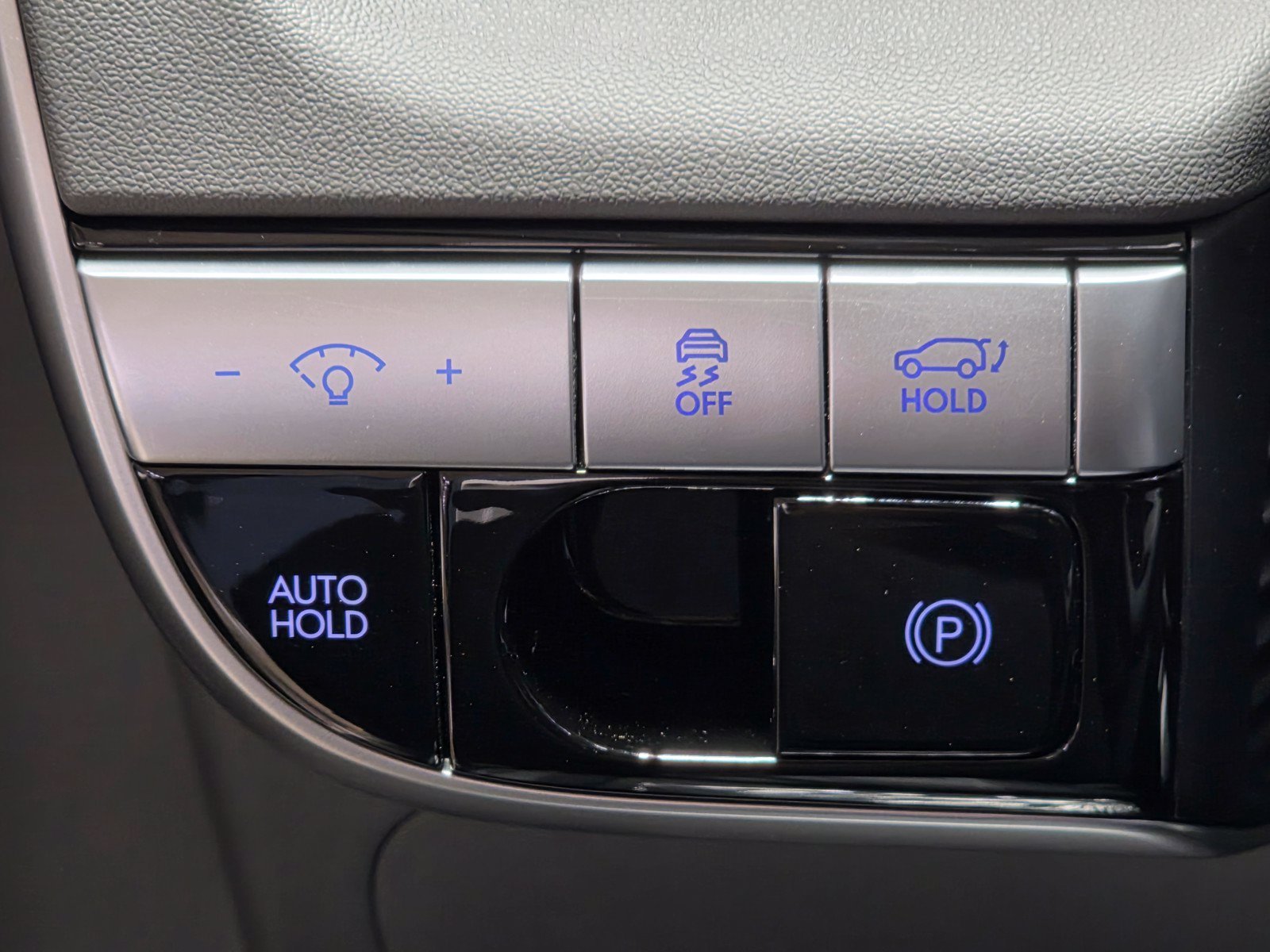 Used 2024 Digital Teal Hyundai SEL image 34