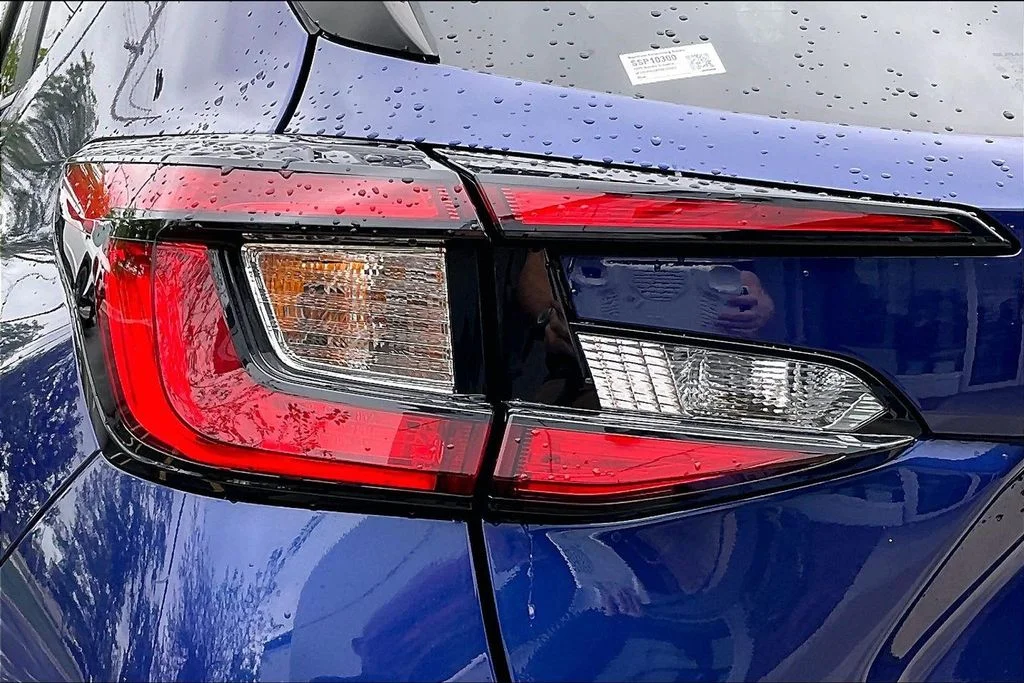 Certified Used 2025 Blue Subaru Premium image 34