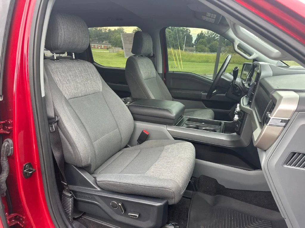 Used 2021 Red Ford XLT image 21