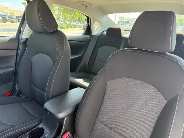 Used 2023 Black Kia LXS image 12
