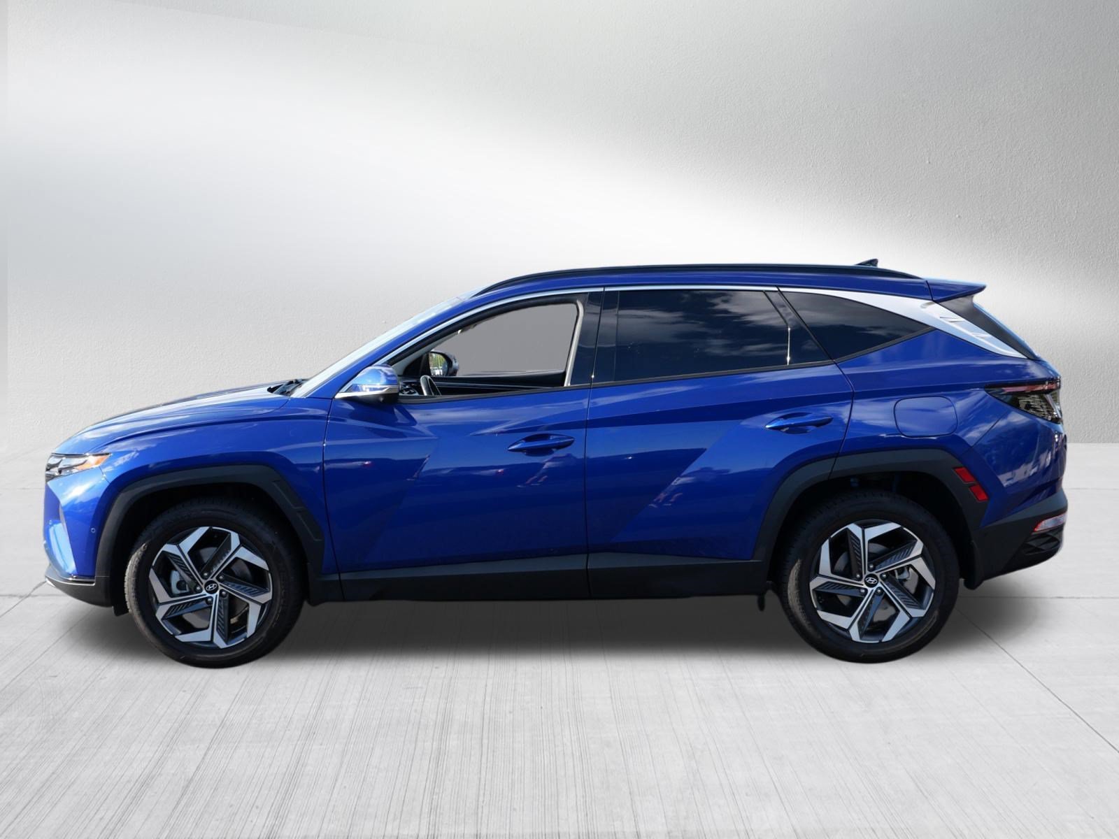 Used 2023 Intense Blue Hyundai Limited image 4