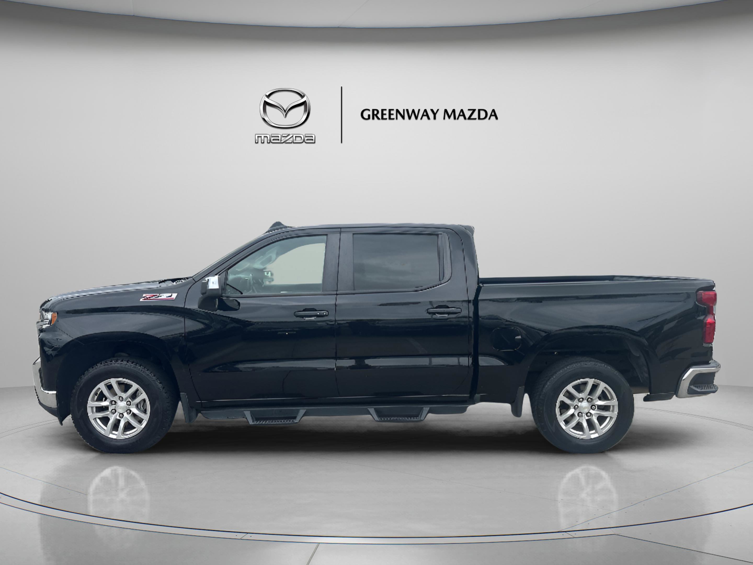 Used 2021 Black Chevrolet LT image 4