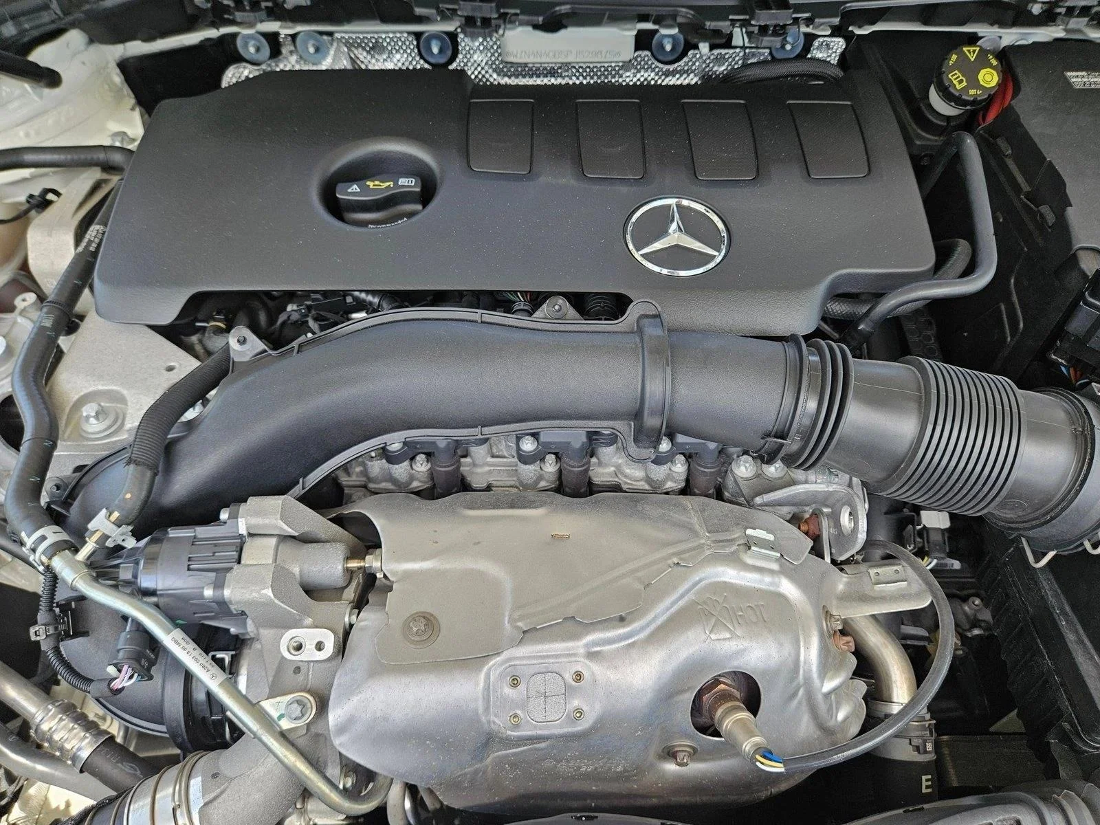 Used 2023 Polar White Mercedes-Benz GLA 250 image 21