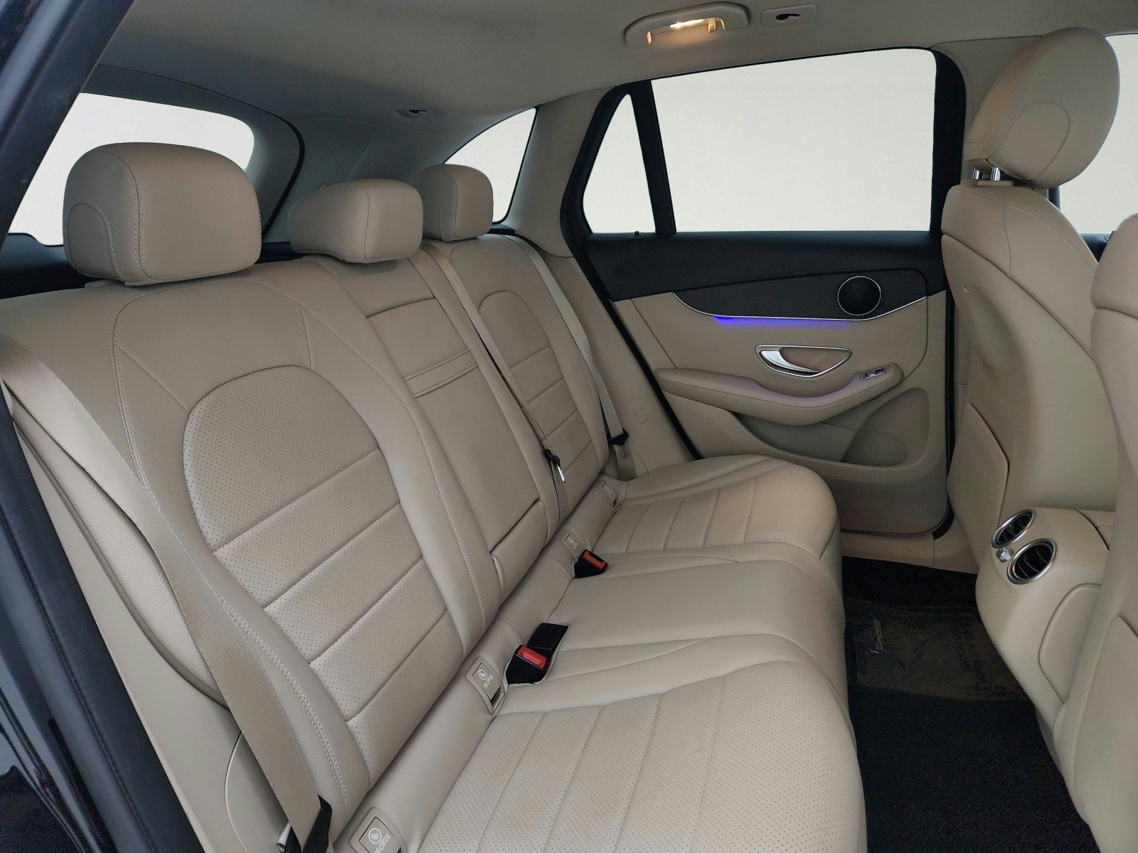Used 2020 Black Mercedes-Benz GLC 300 image 31