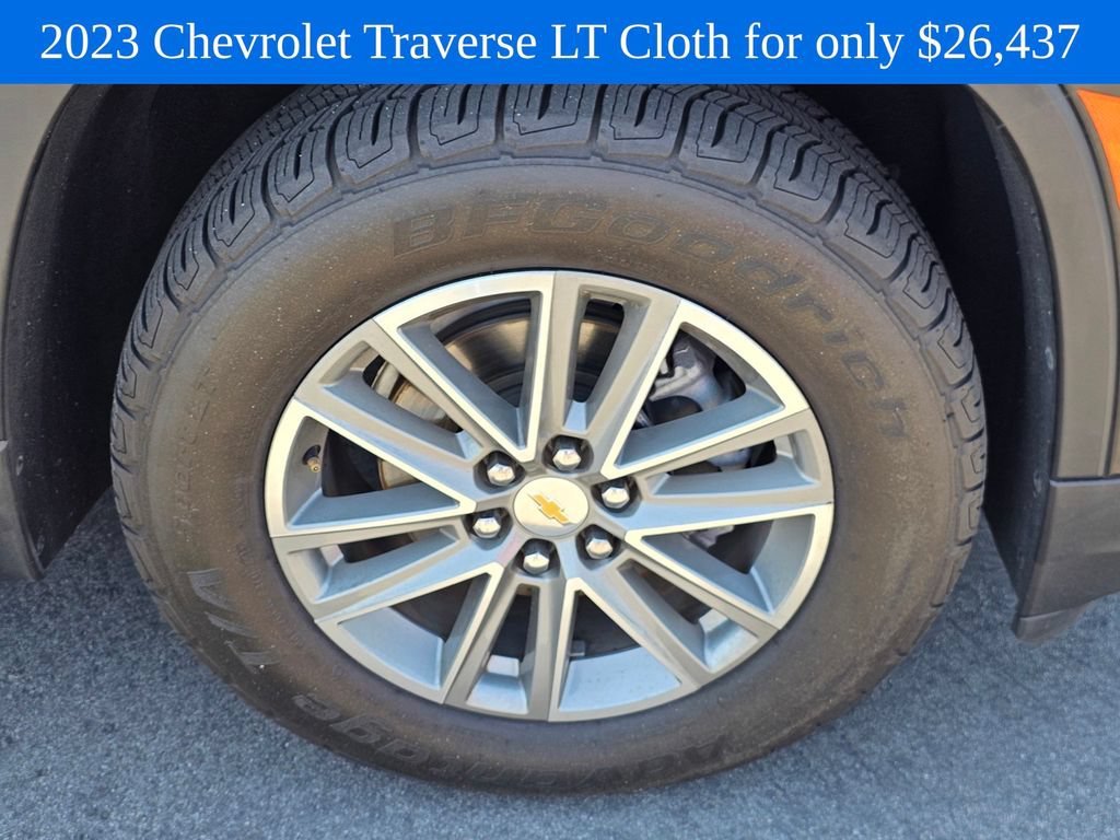 Used 2023 Mosaic Black Metallic Chevrolet LT Cloth image 8