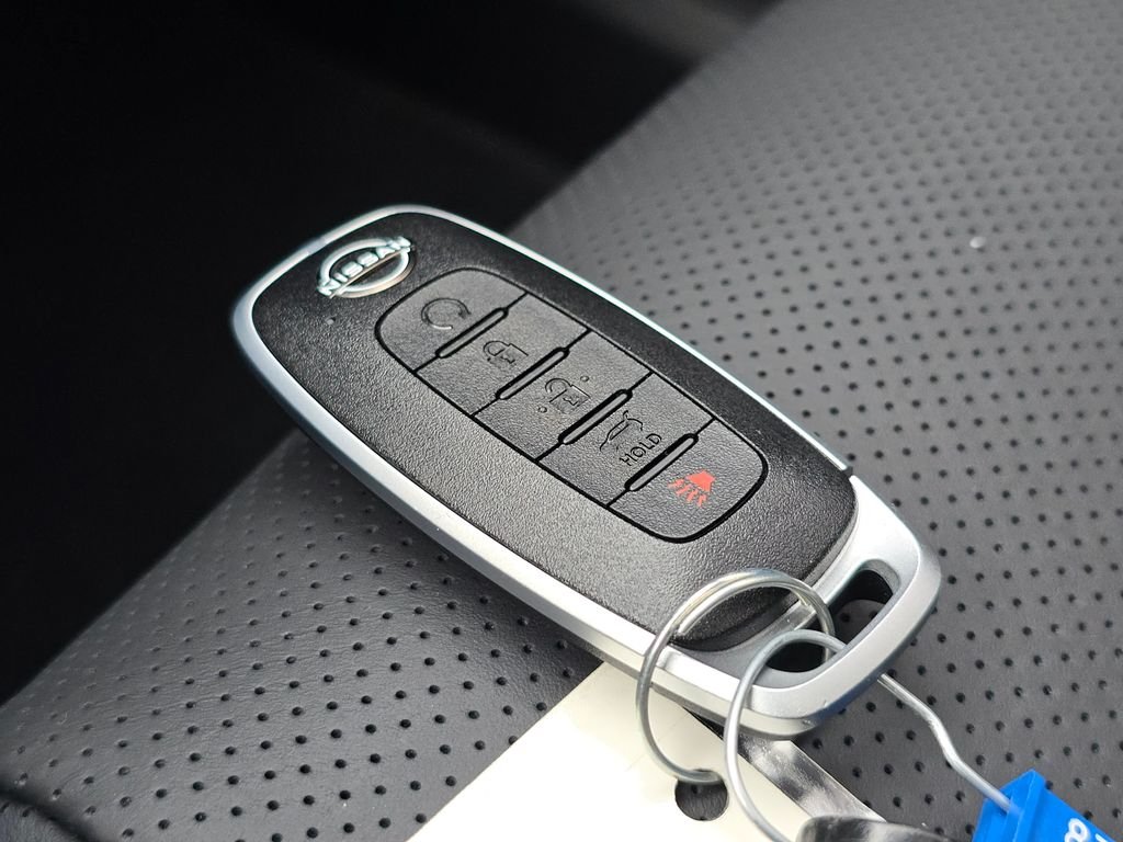 Used 2025 Gray Nissan Platinum image 36