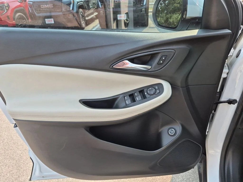Used 2023 White Buick Select image 19