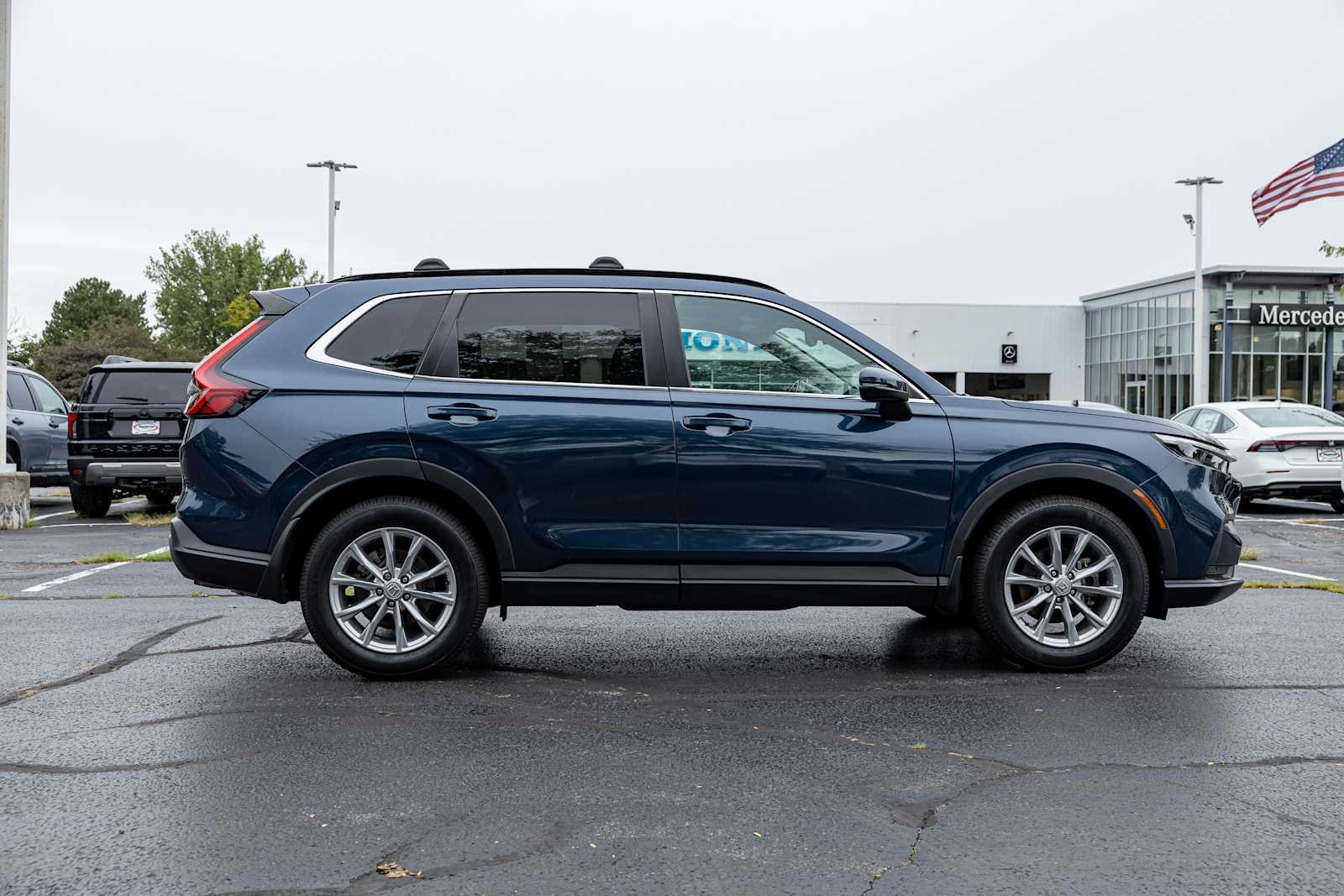 Used 2023 Canyon River Blue Metallic Honda EX-L image 8