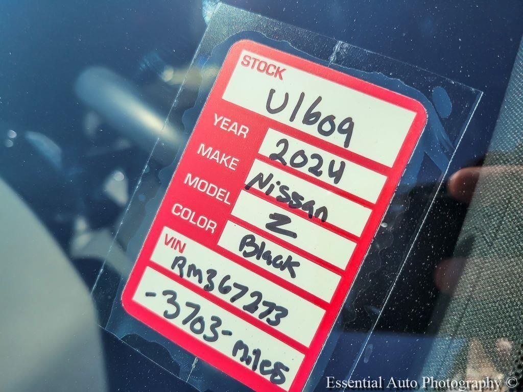 Used 2024 Black Diamond Pearl Nissan Performance image 18