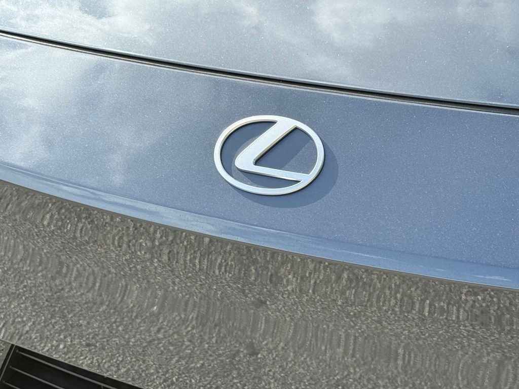 New 2026 Cloudburst Gray Lexus ES 350e LUXURY image 7