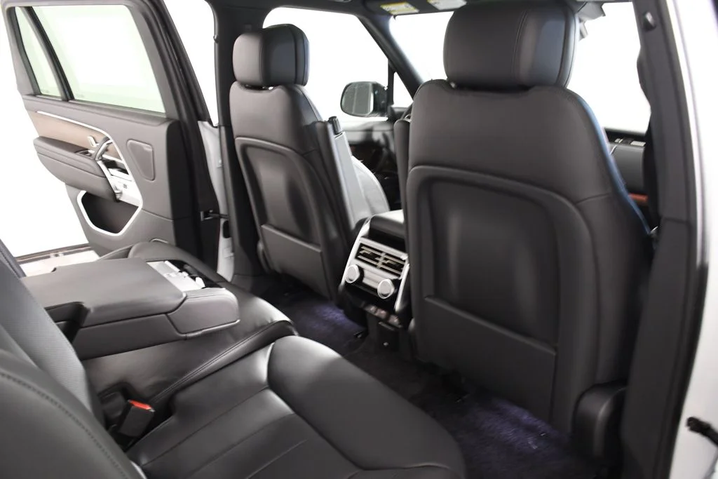 New 2026 Fuji White Land Rover SE image 21
