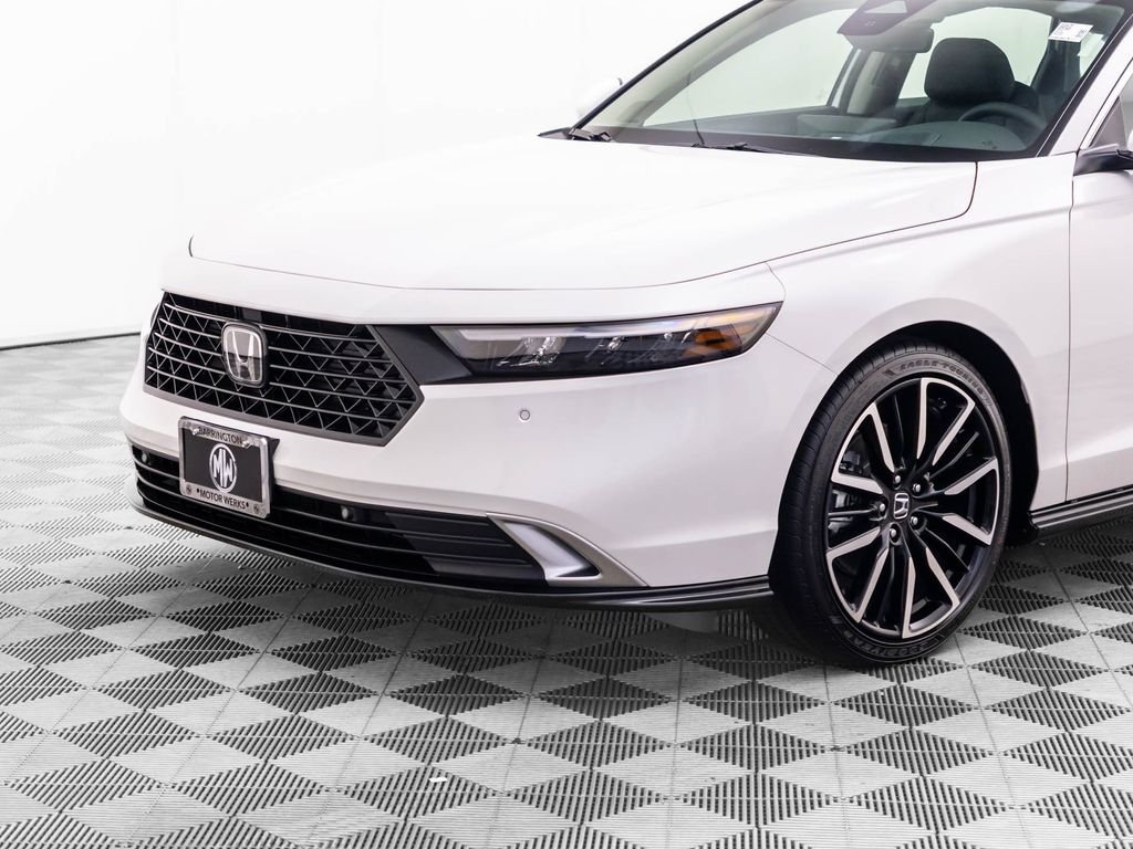 New 2026 Platinum White Pearl Honda Touring image 39