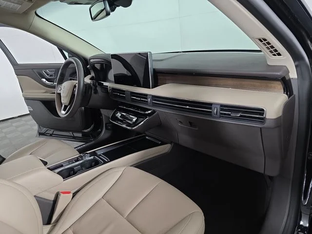 Used 2024 Black Metallic Lincoln Grand Touring image 24