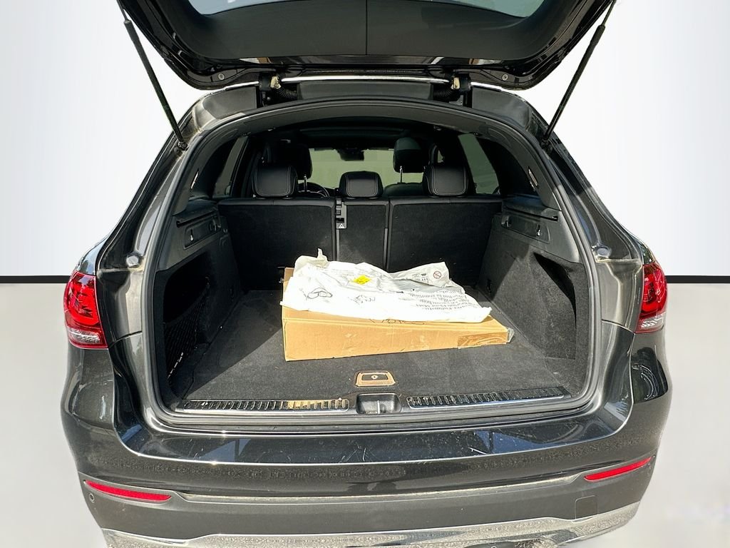 Used 2022 Gray Mercedes-Benz GLC 300 image 27