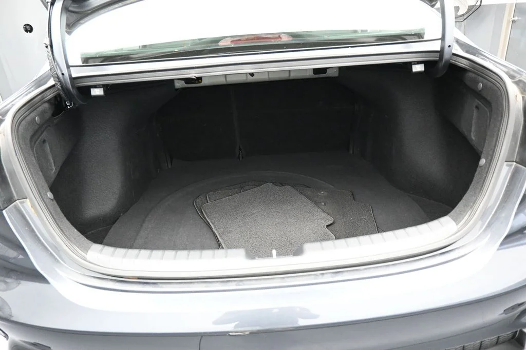 Used 2023 Gravity Gray Kia LXS image 30