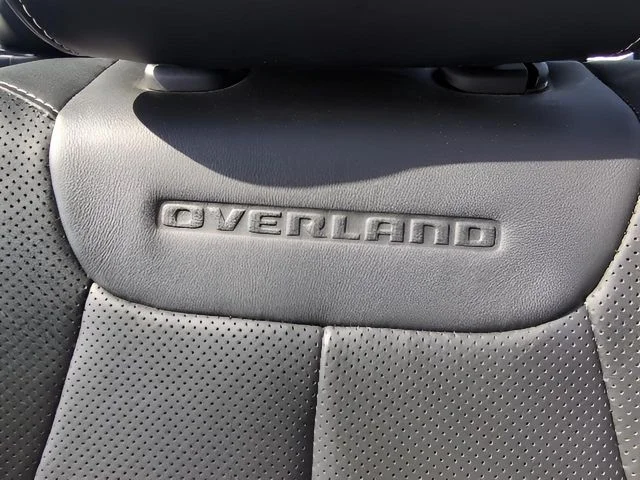 2022 Jeep Grand Cherokee Overland - Photo 15