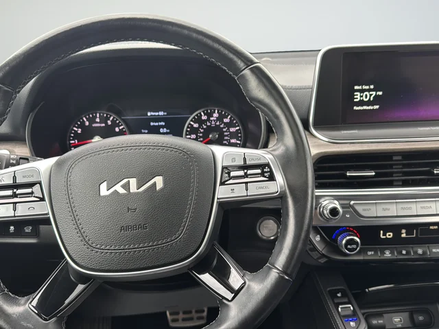 Used 2022 Black Kia SX image 17