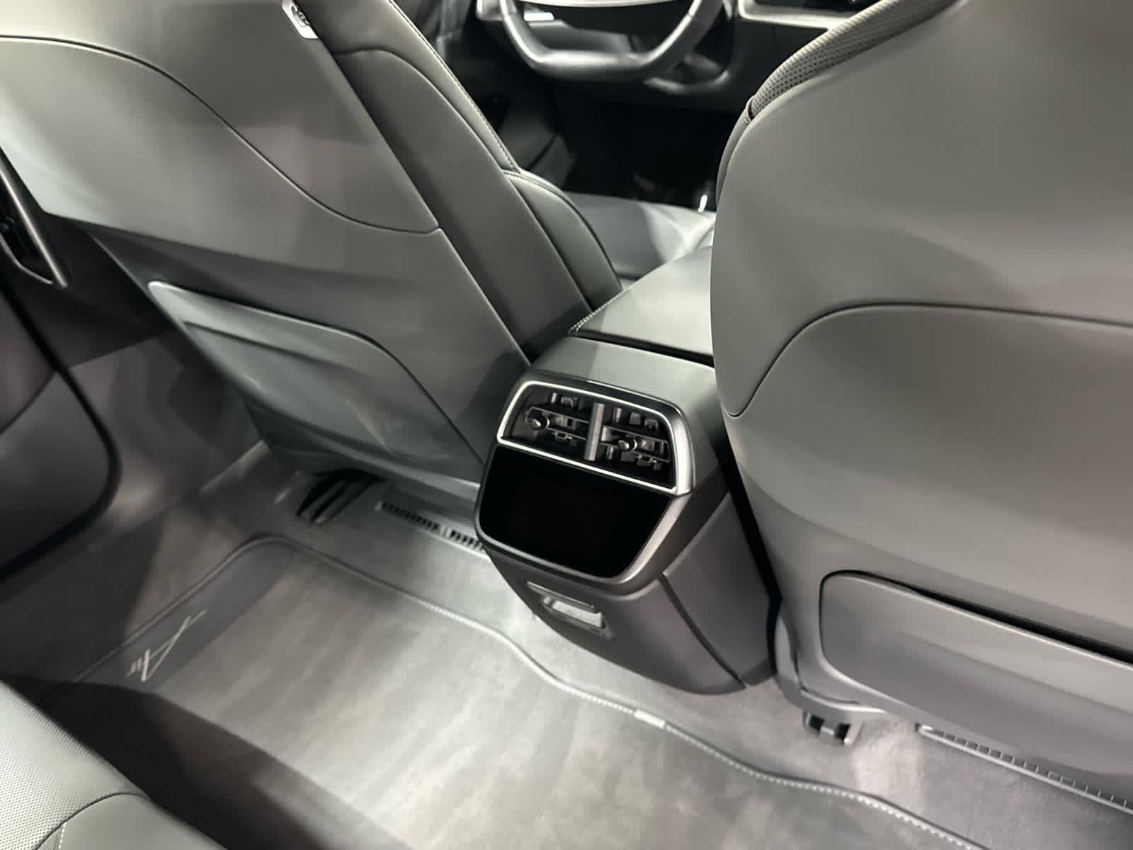 2024 Lucid Air Touring - Photo 21