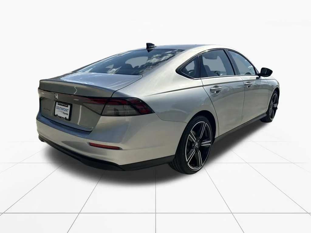 Used 2026 Solar Silver Metallic Honda SE image 8